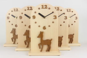 卒園記念品：「東大寺学園幼稚園」様のシカの置き時計