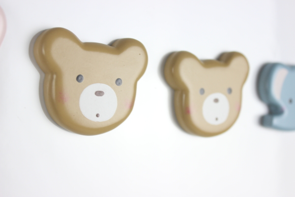 �ԏ�����c�t���l�̑����L�O�̃z���C�g�{�[�h