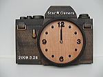 お父様への記念品：「カメラの掛け時計」の詳細ページへ